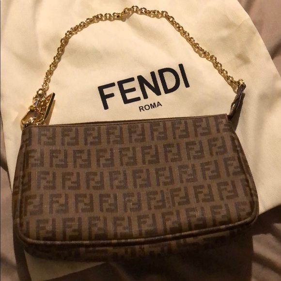 mini pochette fendi